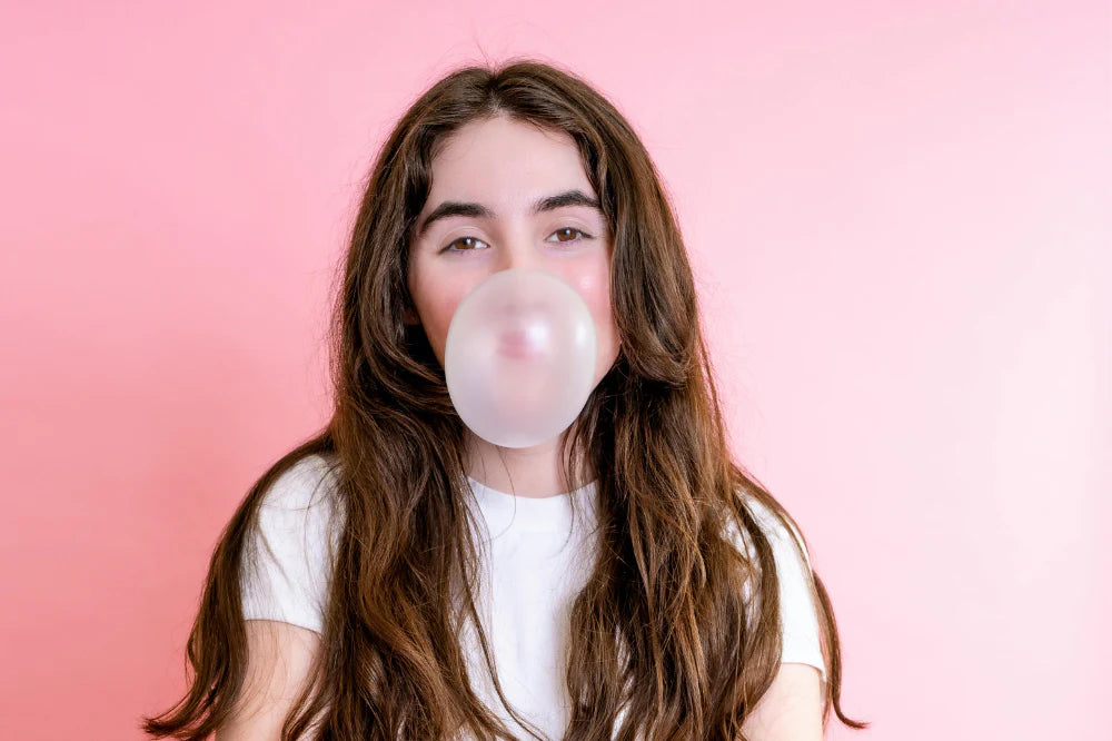 chewing-gum bulle avec ventre gonflé